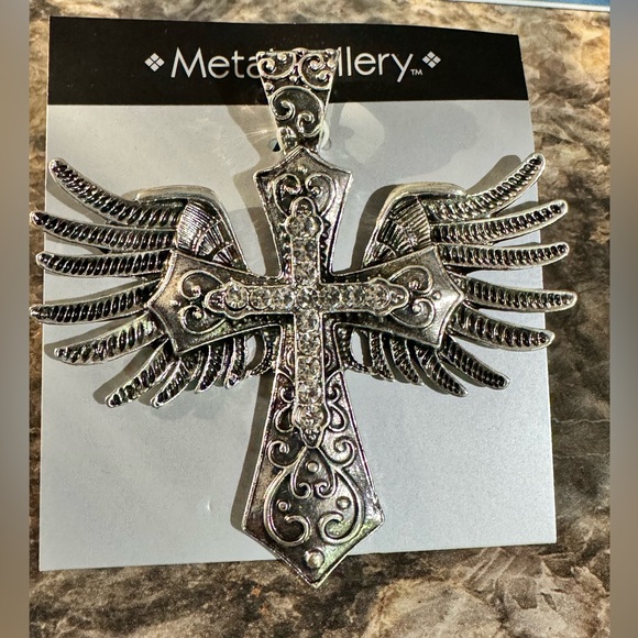 Metal Gallery Silver Tone Cross & Wings Sparkly Rhinestones Pendant New … - Picture 1 of 2